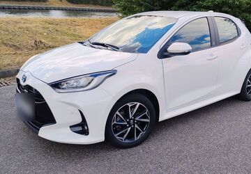 Toyota Yaris 27.000 km 18.300 &euro; Ilvesheim 68549