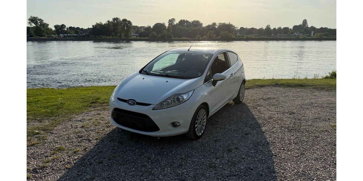 Ford Fiesta 163.000 km 2.400 &euro; Philippsburg 76661
