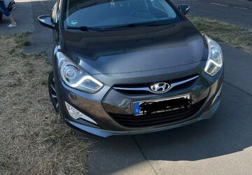 Hyundai i40 180.000 km 8.250 &euro; Mannheim 68169